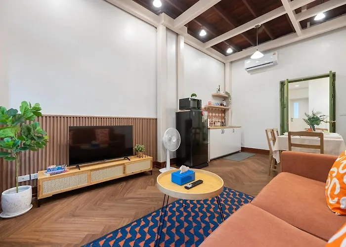 Sunfire House Chinatown Villa *